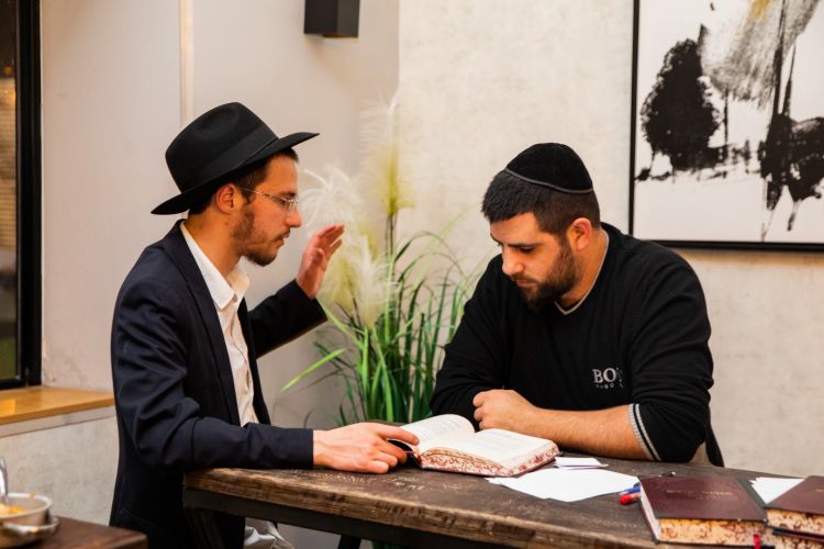 להקשיב למי שצפה את כל זה מראש